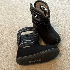 Baby Bogs boots US7 waterproof faux fur lined